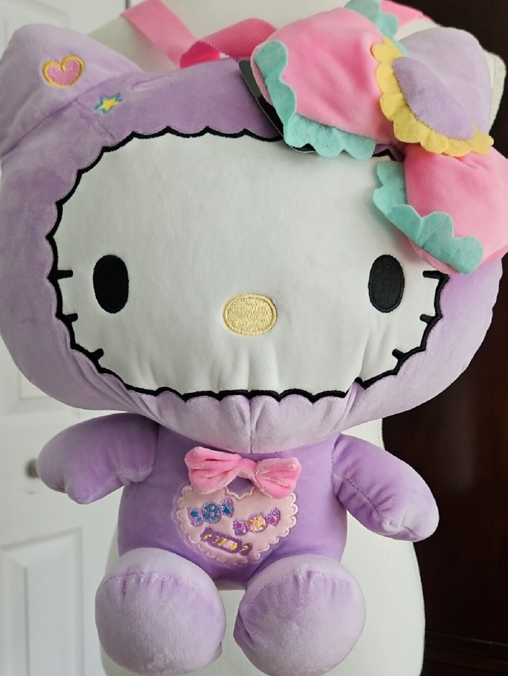 Hello Kitty Plush Backpack - Picture 2 of 12